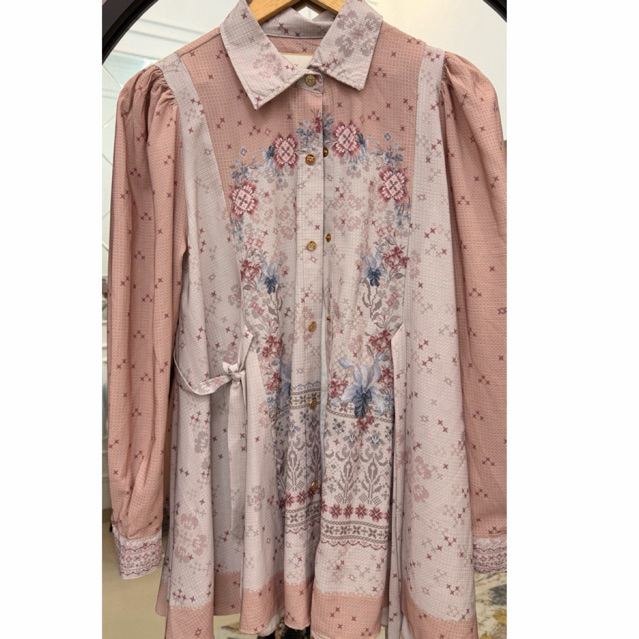 blouse wearingklamby preloved