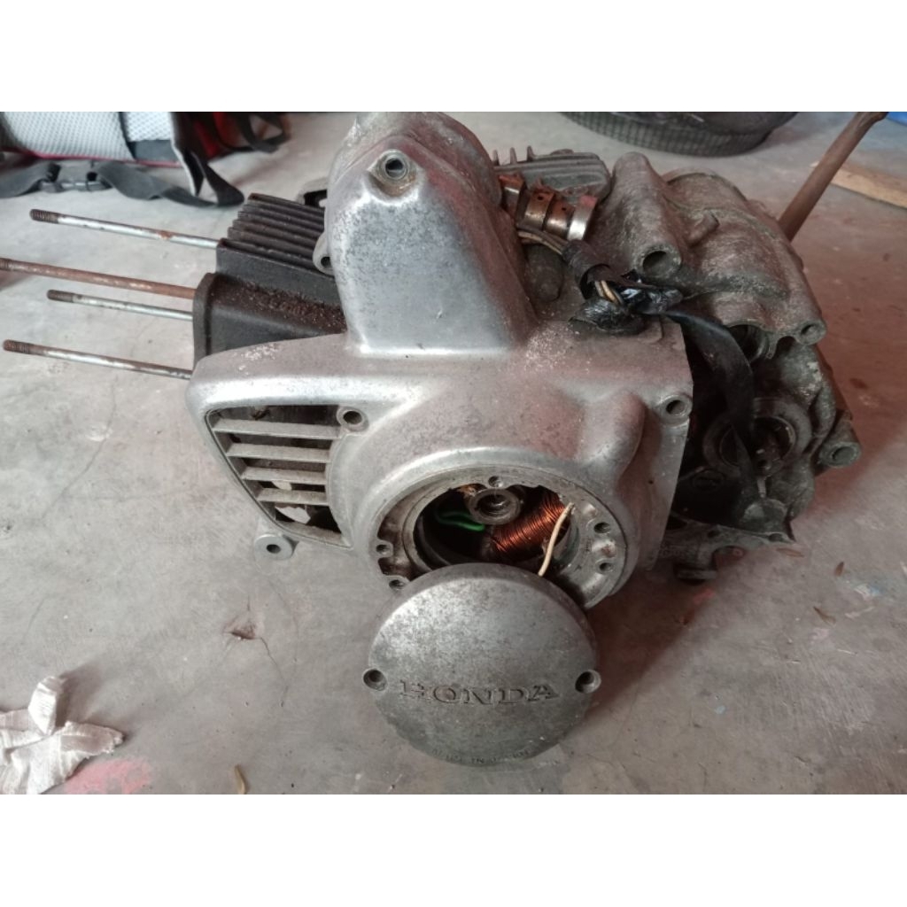 Mesin Honda C70