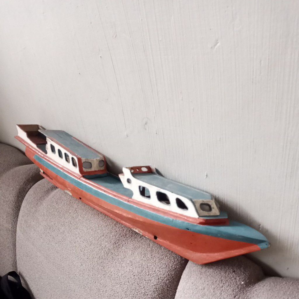 miniatur kapal bahan kayu (junk)