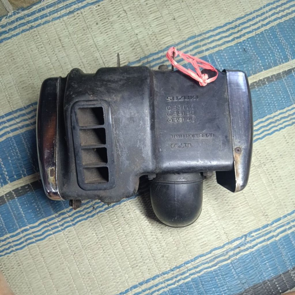 Box filter filter udara  suzuki gp 125 gp100 original