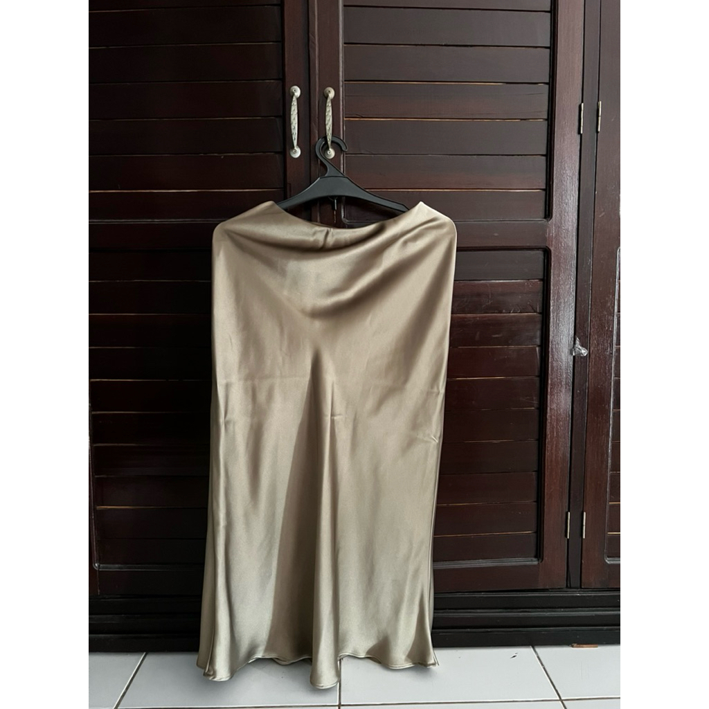 rok satin zara original preloved