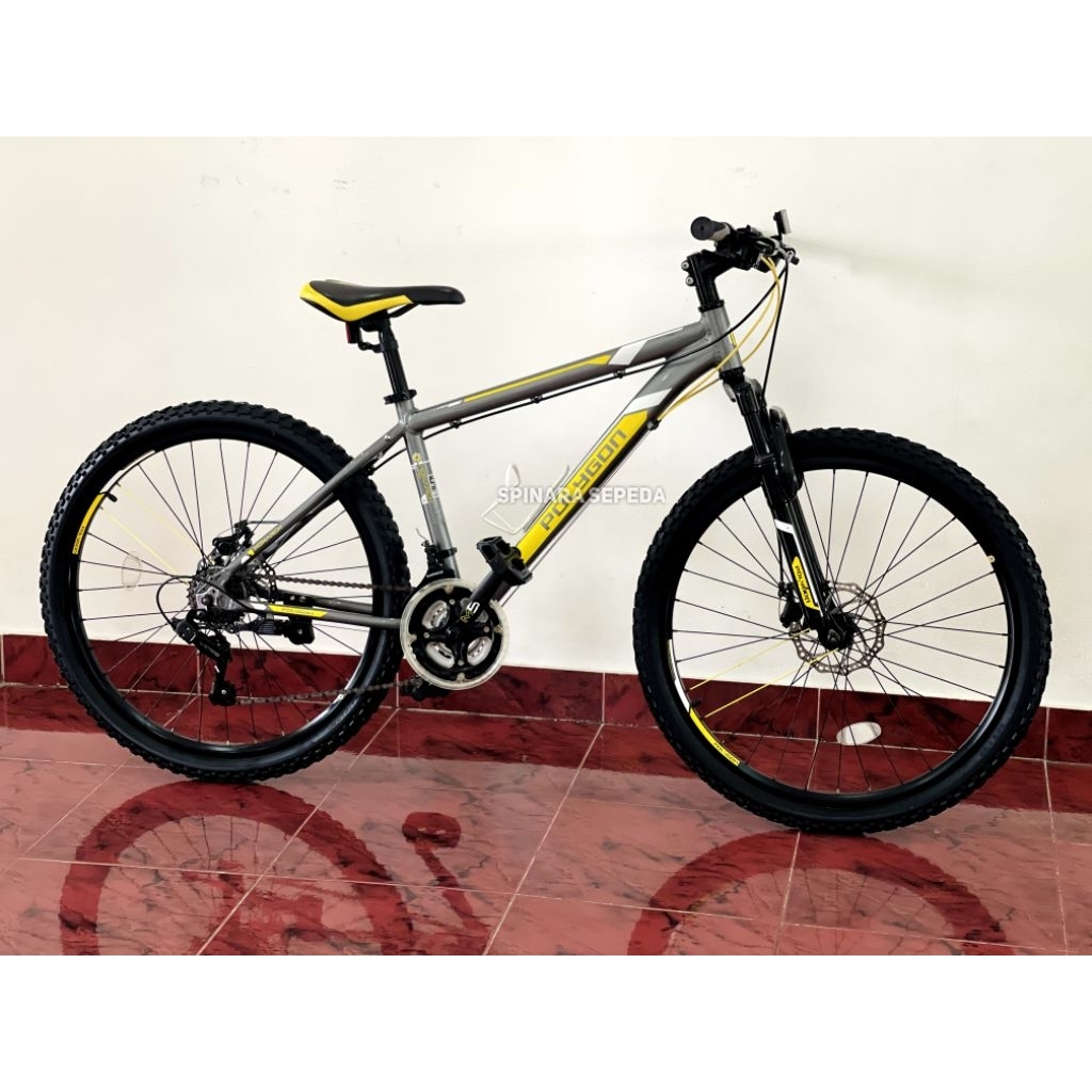 Sepeda Polygon Monarch 5 bekas kondisi terawat siap pakai