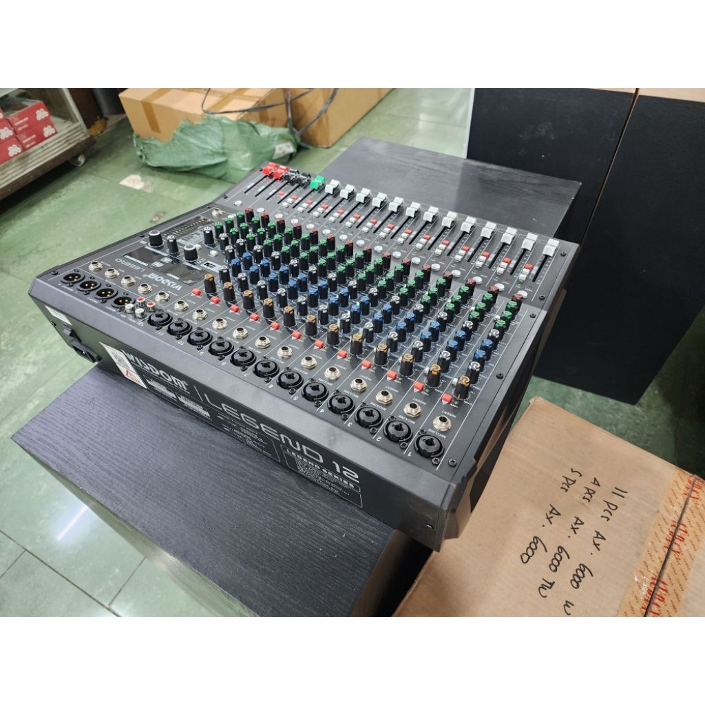 Mixer Audio Wisdom LEGEND 12 / LEGEND12 Channel With Efek 99 dsp