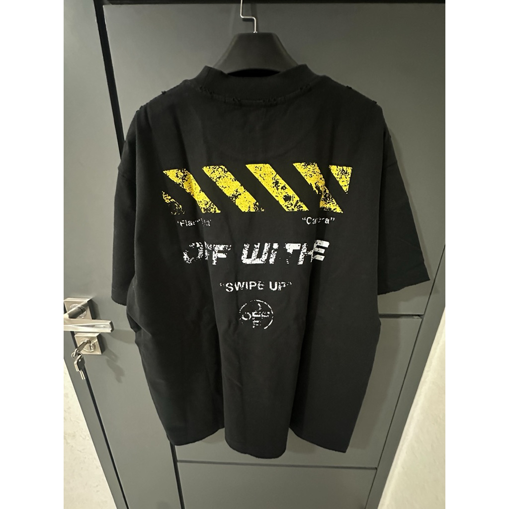 KAOS PRIA OFF WHITE