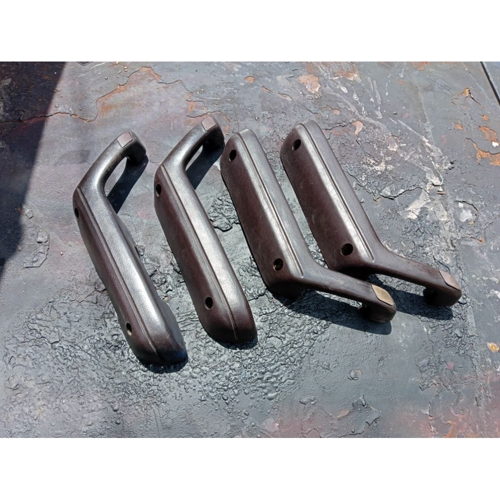 pull handle original Toyota Corona Mark II