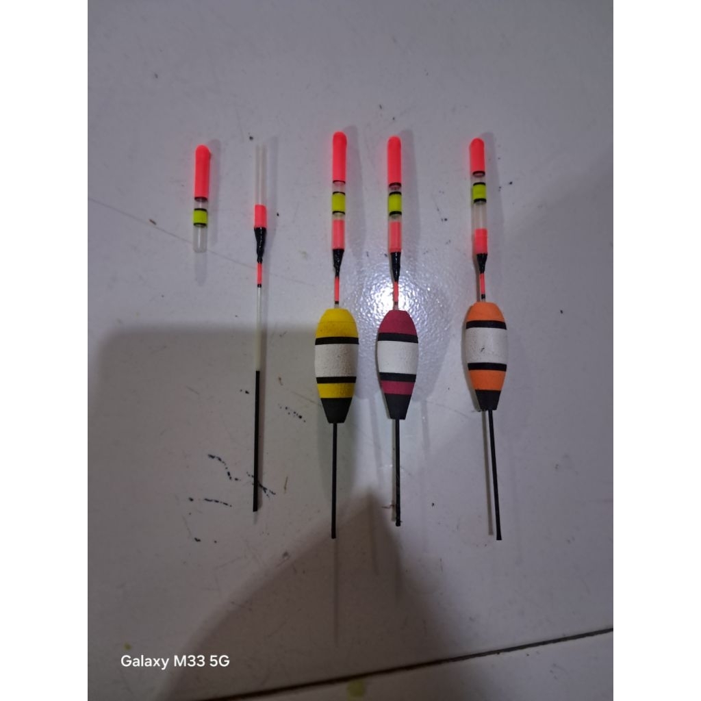 pelampung pancing anti badai starlet busa panjang  12 cm, 25 cm, 30 cm harga per 10, 25, 50, 100 pcs