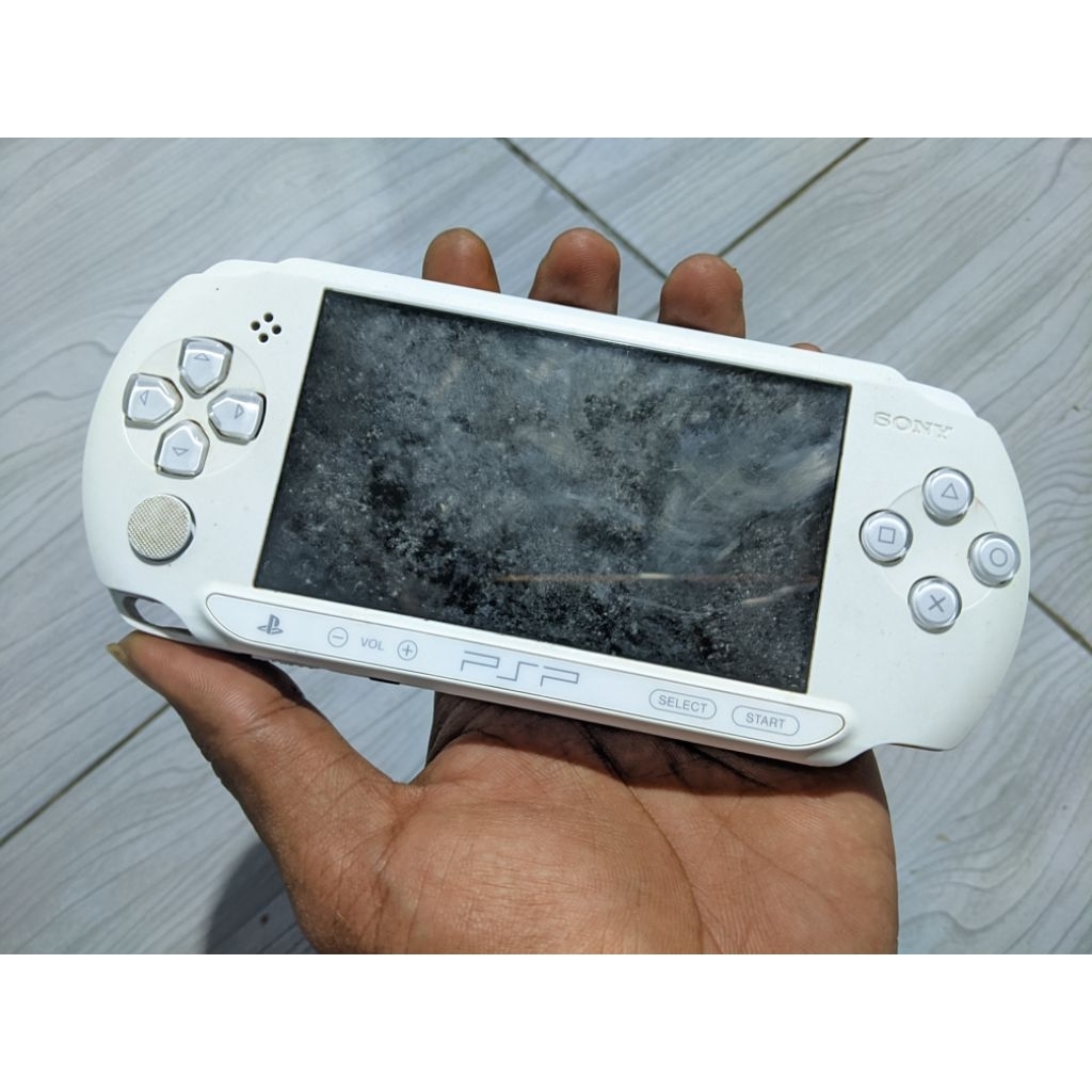 Sony PSP E-1004 Street Bahan Reparasi, Mix ( BACA DESKRPSI PRODAK DIBAWAH )