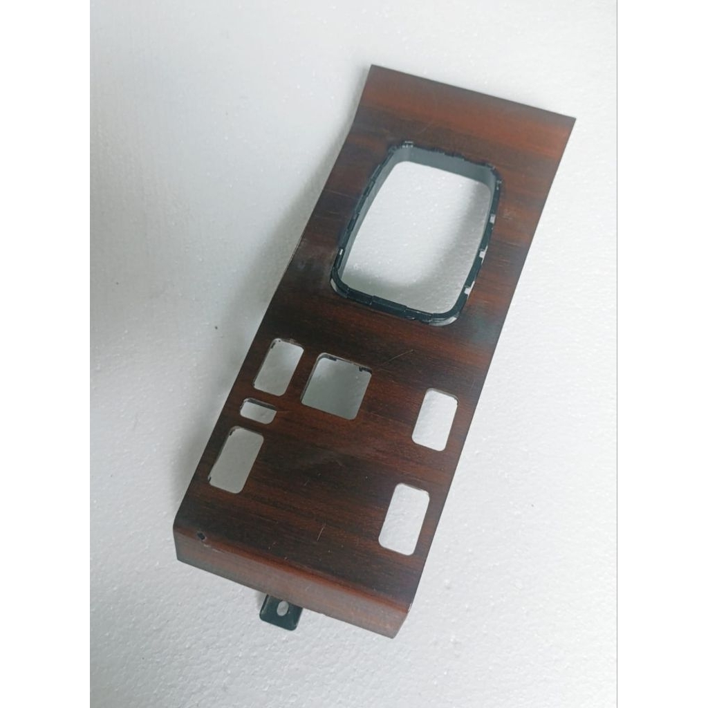 Wood panel console tengah Mercedes Benz W124