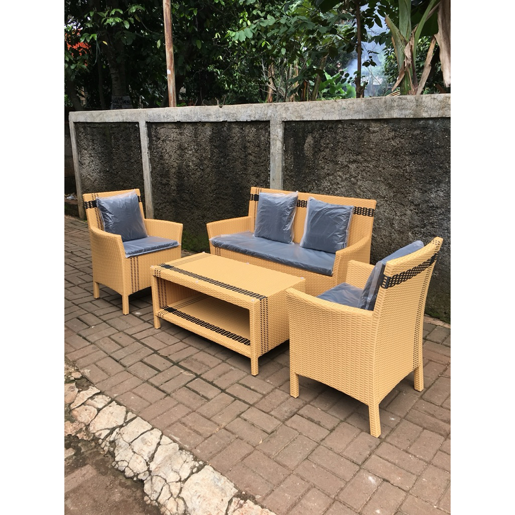 Kursi Tamu Hawai Rotan Sintetis