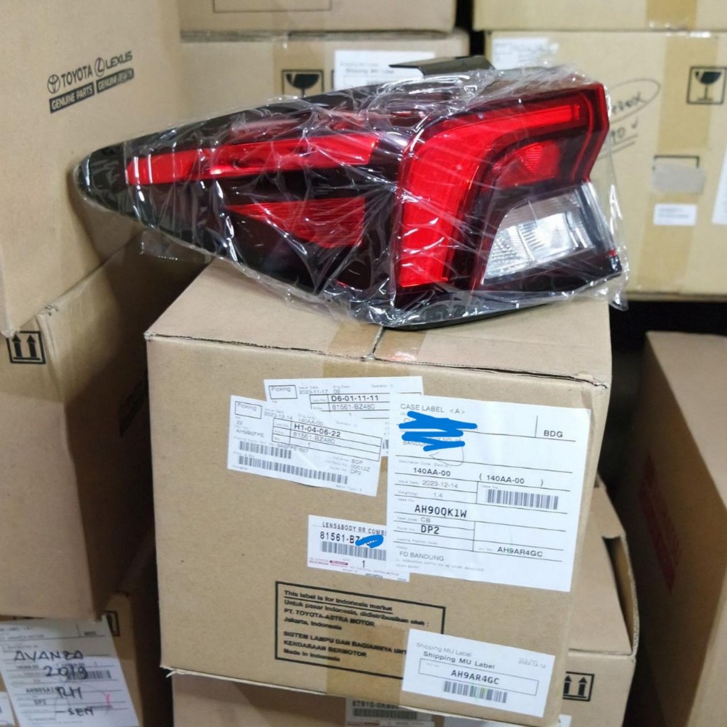 stoplamp lampu stop belakang new avanza veloz 2022 2023 2024 2025 ori