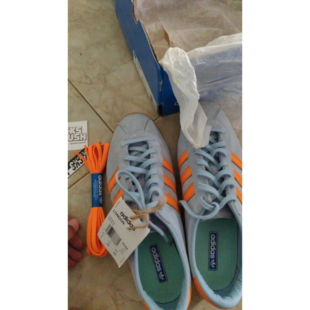 Sepatu Adidas London
