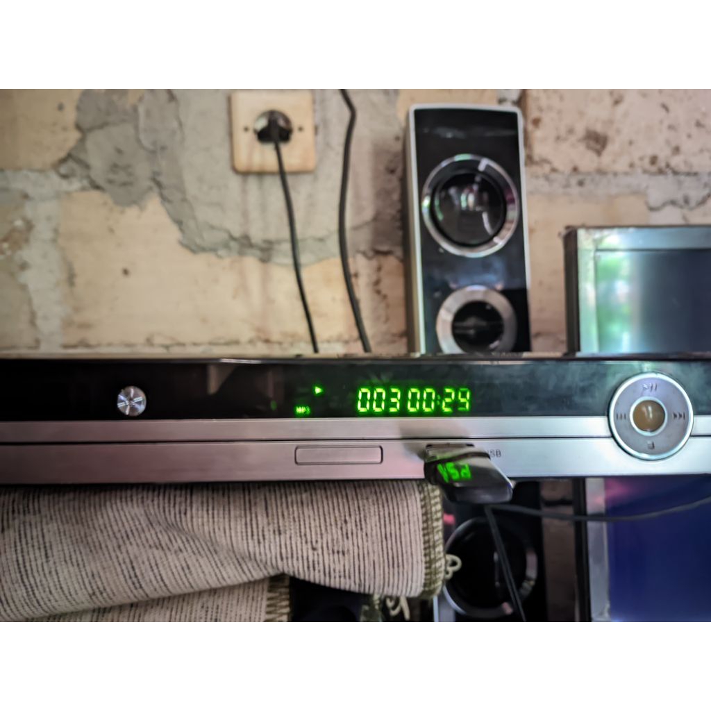 player dvd hometheat3r p0lytron