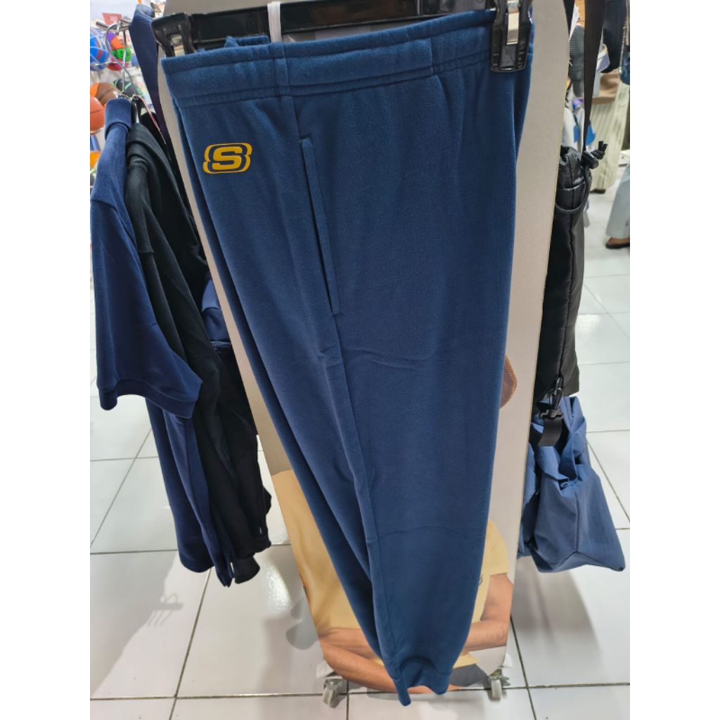 training skechers navy size L