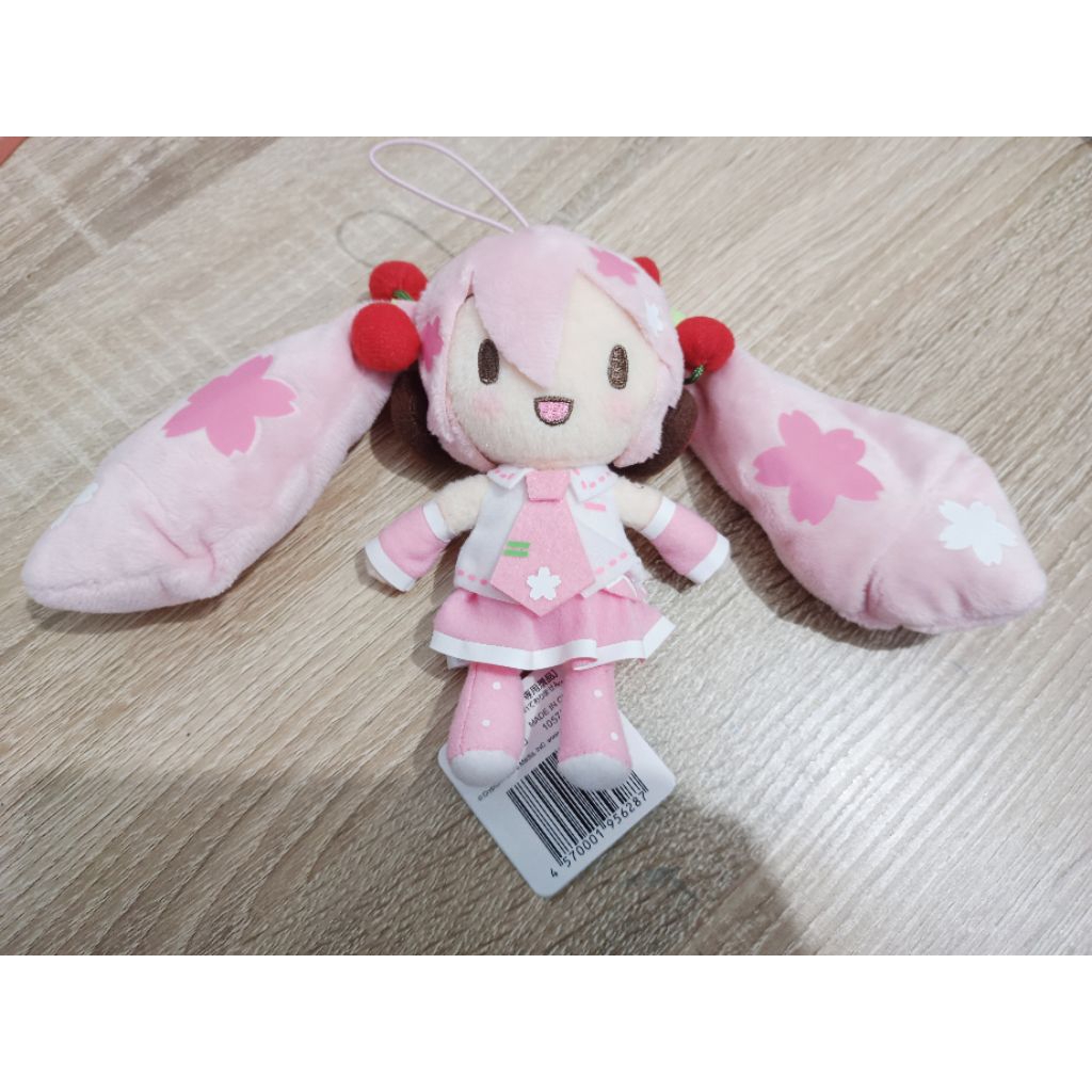 Boneka bag charm hatsune miku sakura