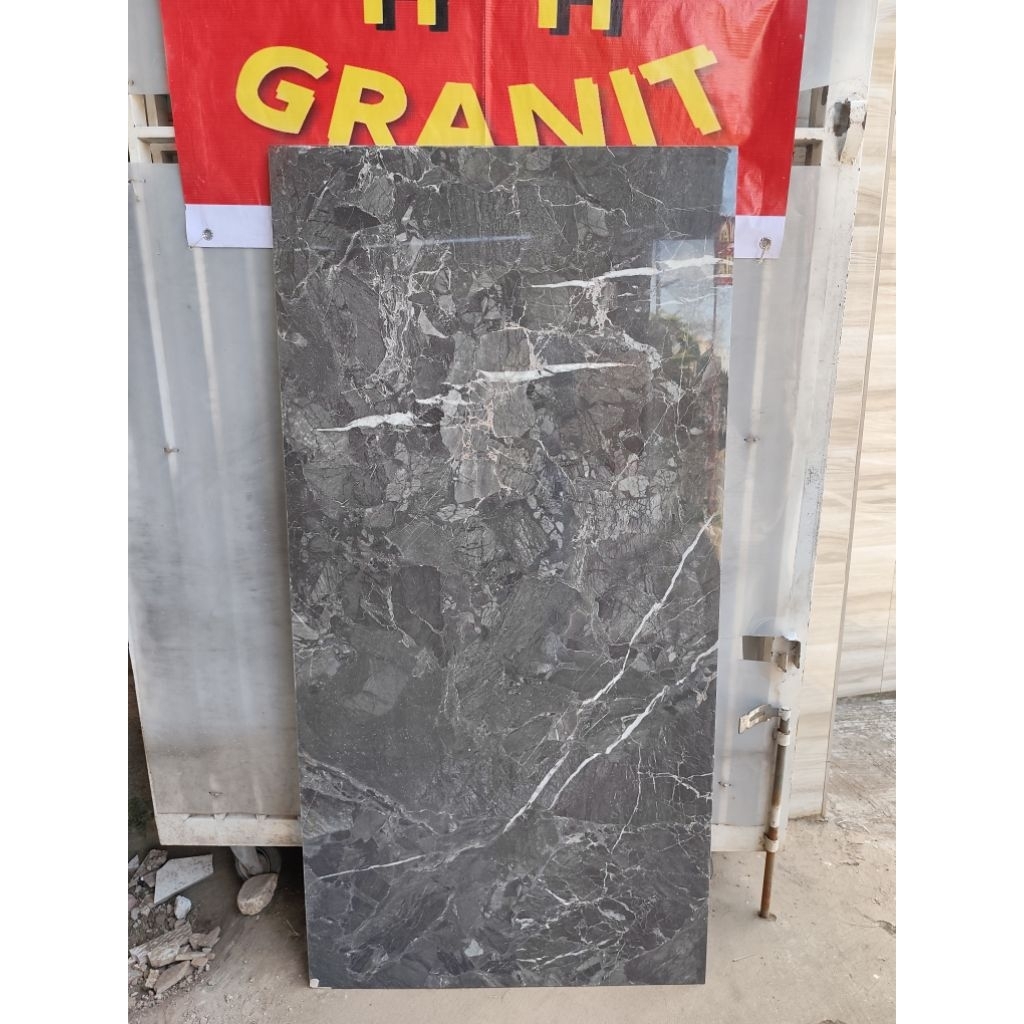 GRANIT 120X60 HITAM MOTIF MARMER