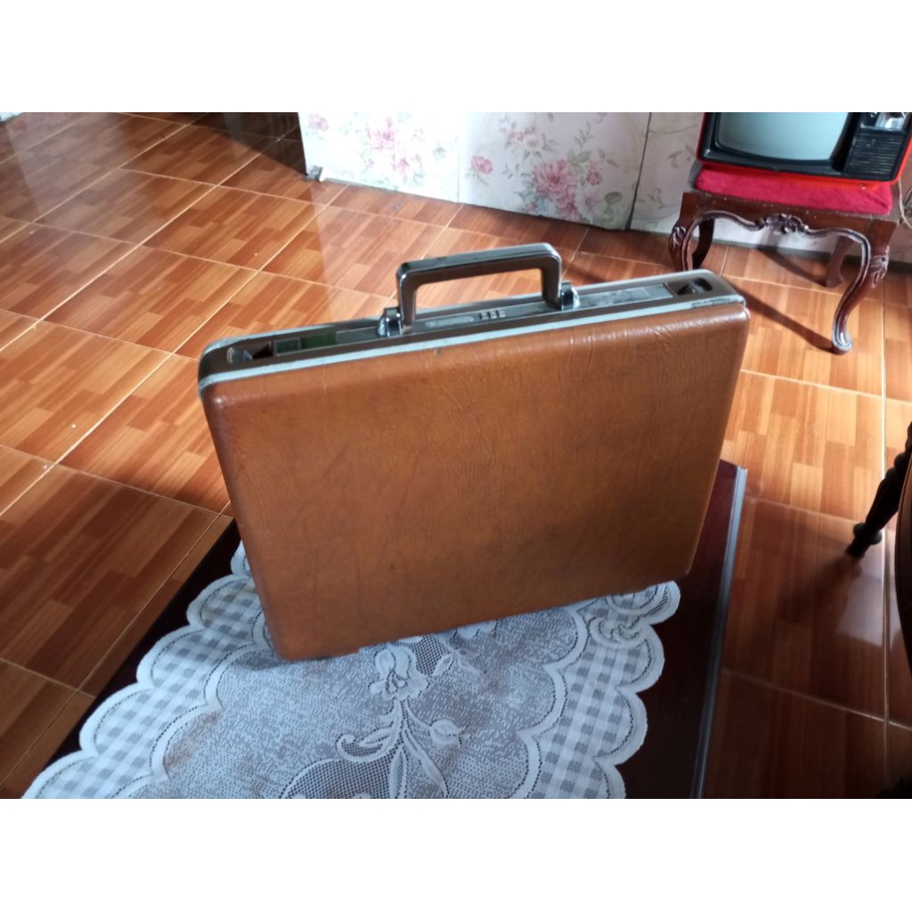 Koper  Kulit Jadul Antik Merk SAMSONITE Vintage lawas Dekorasi Tua Kuno Retro