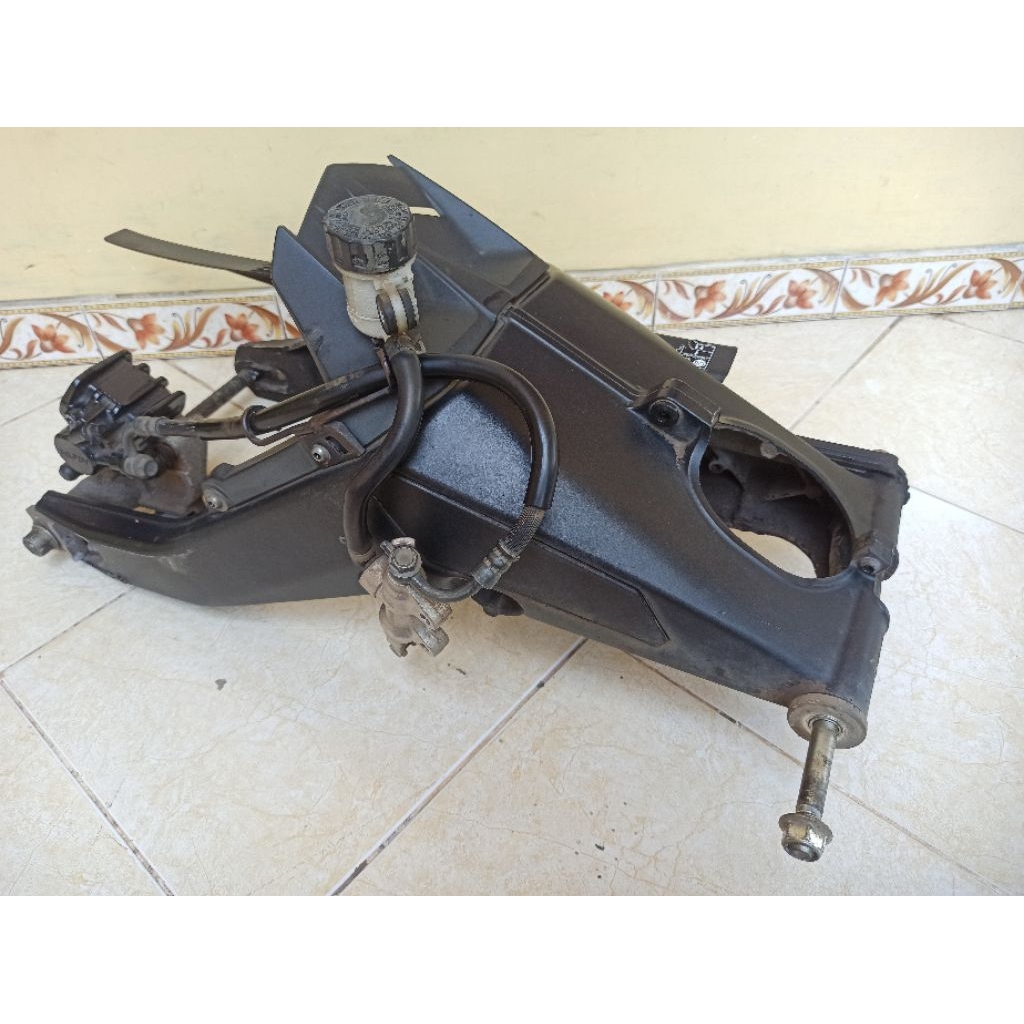Swing Arm R15V3 Original