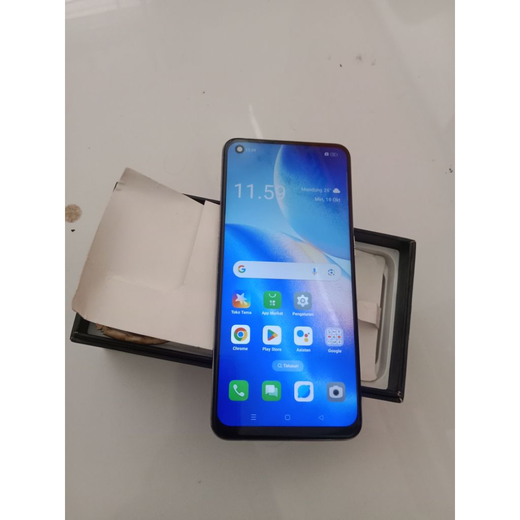 oppo reno 5 5G 8/128 kamera jernih minus lcd lokal dan lecet pake kelengkapan hp box