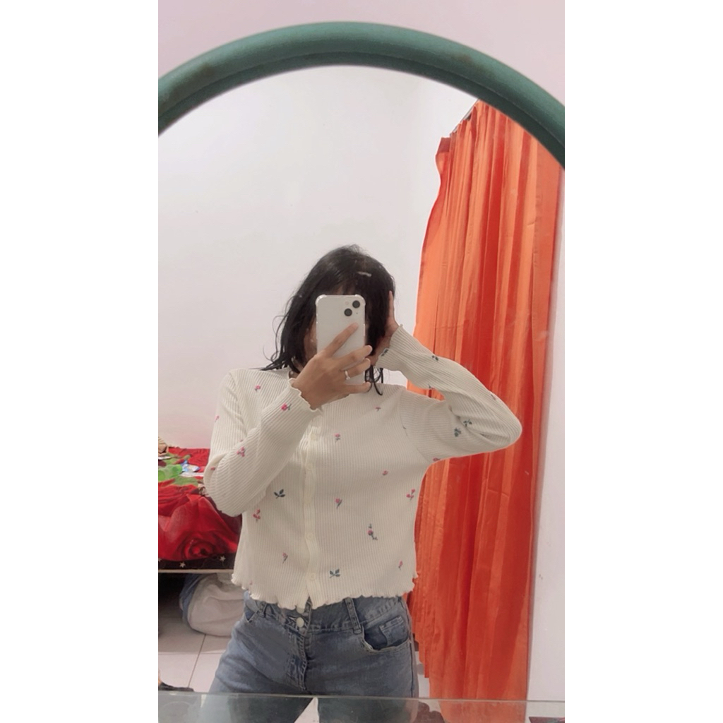 BAJUKOREA/BAJUPUTIHLENGANPANJANG/CROPTOP/BAJU_MINI/BAJU_SIMPEL/BAJU_LUCU/BAJU_DUGEM