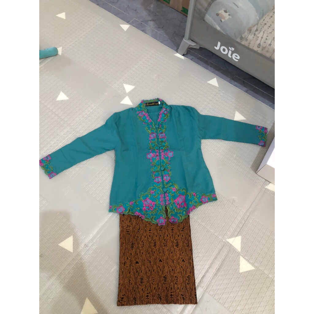 Preloved Set Kebaya anak