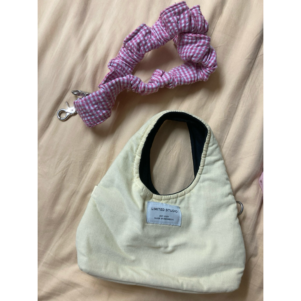 Limited Studio bag + free strap
