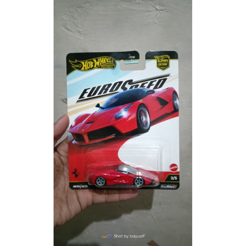 Hotwheels premium LaFerrari