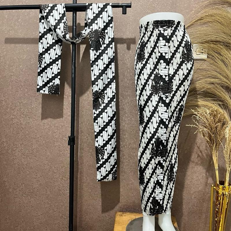 Plisket Wiron Set Selendang Batik Jumbo Motif Baron Putih/Rok Span Plisket Wiron