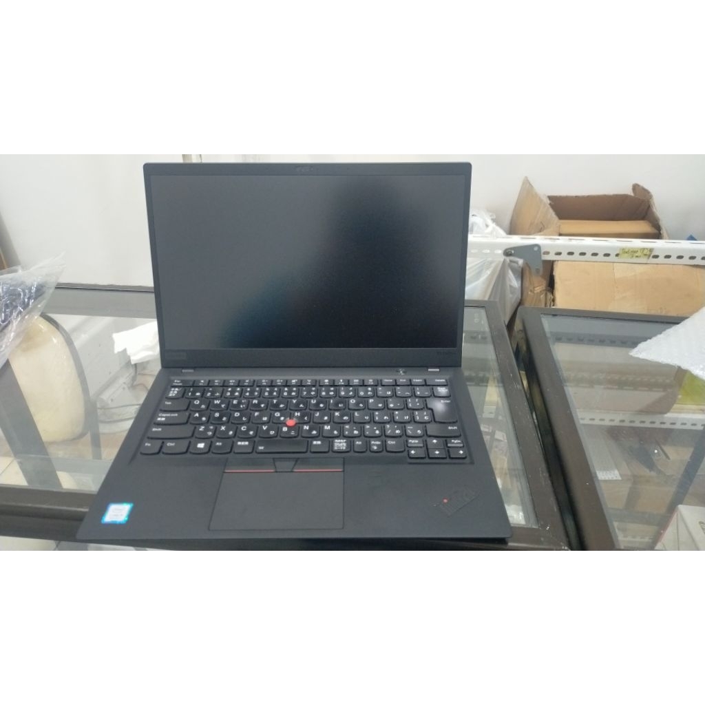 Lenovo X1 carbon 6th core i7 Gen 8 ram 8 slim