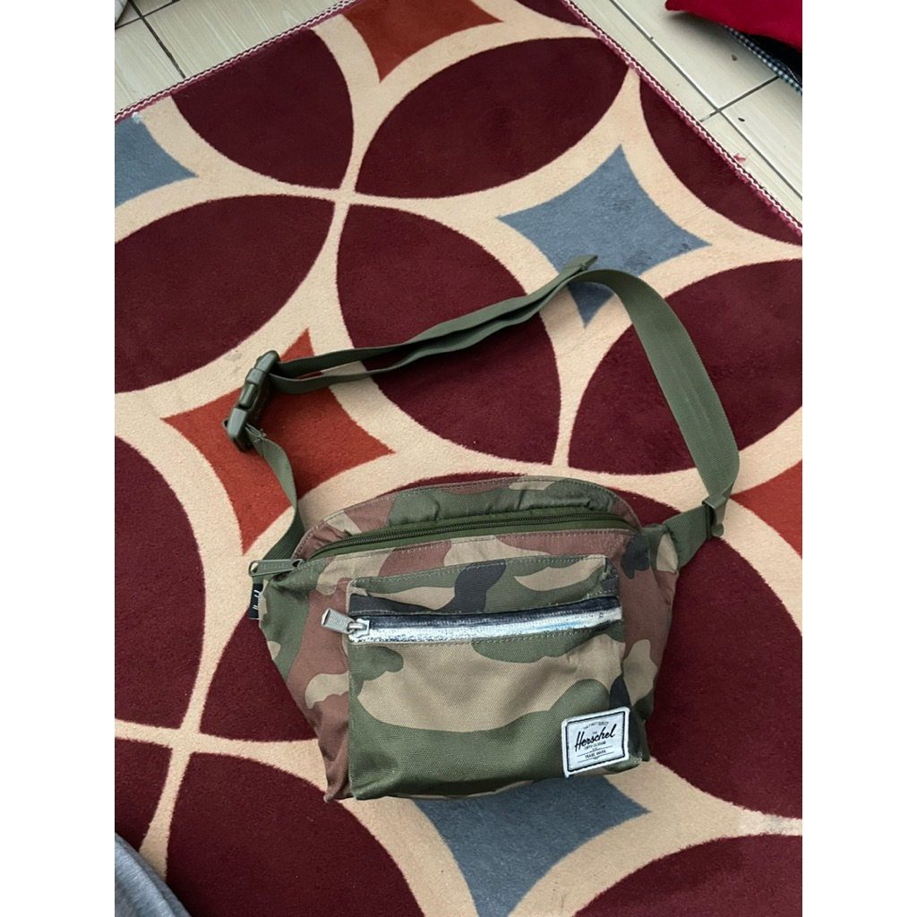 Waistbag sling herschel camo loreng