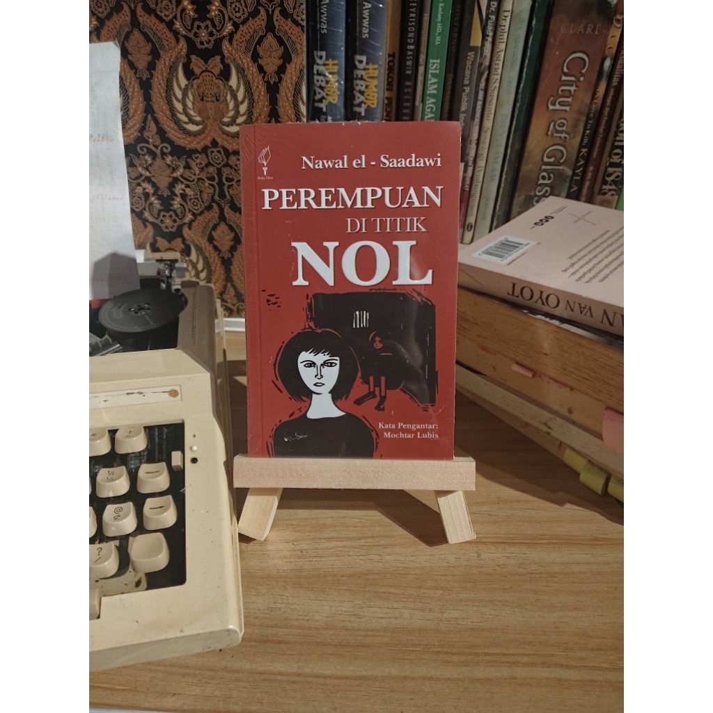 Perempuan di Titik Nol