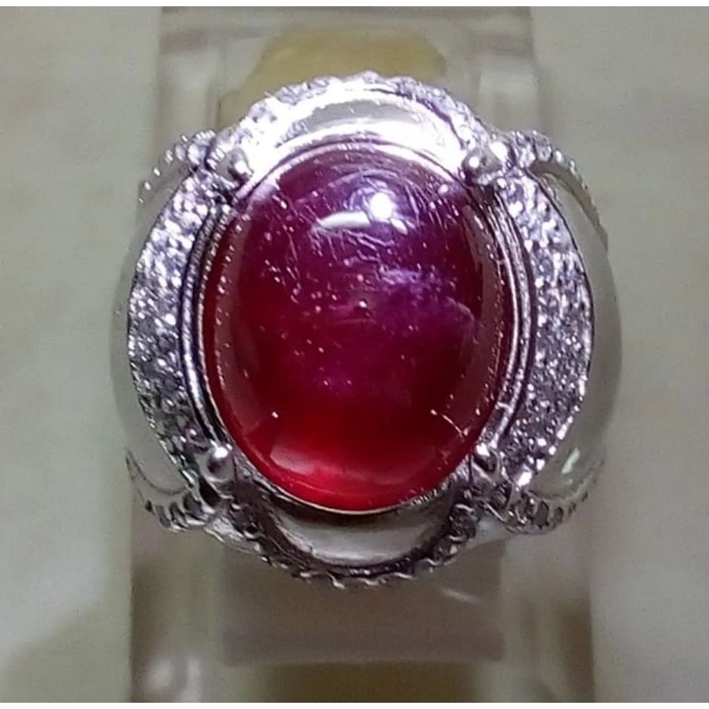 CINCIN BATU RUBY RUBI BLOOD PIGEON MIRAH DELIMA BERGIWANG ASAL AFICA 13,5 CRAT WARNA MERAH DARAH