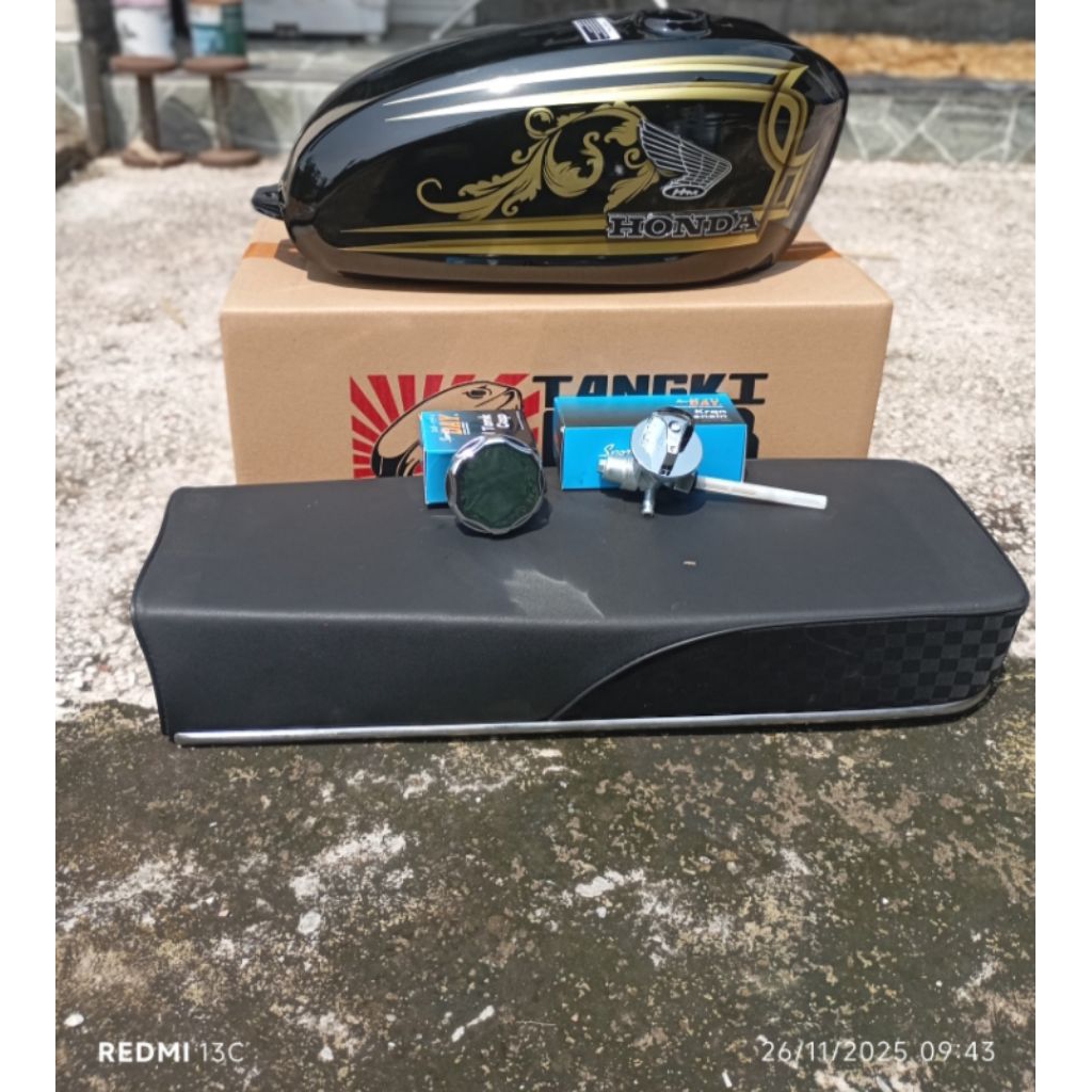 Tangki gmb hitam list batik cb 125 set kran bensin set tutup tangki set jok polos 7cm