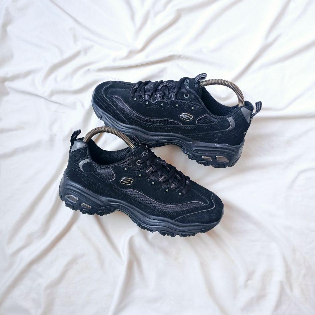 Sepatu Sneakers Skechers D lites 'Triple Black' - Size 39 (25,5 cm) Preloved Terawat