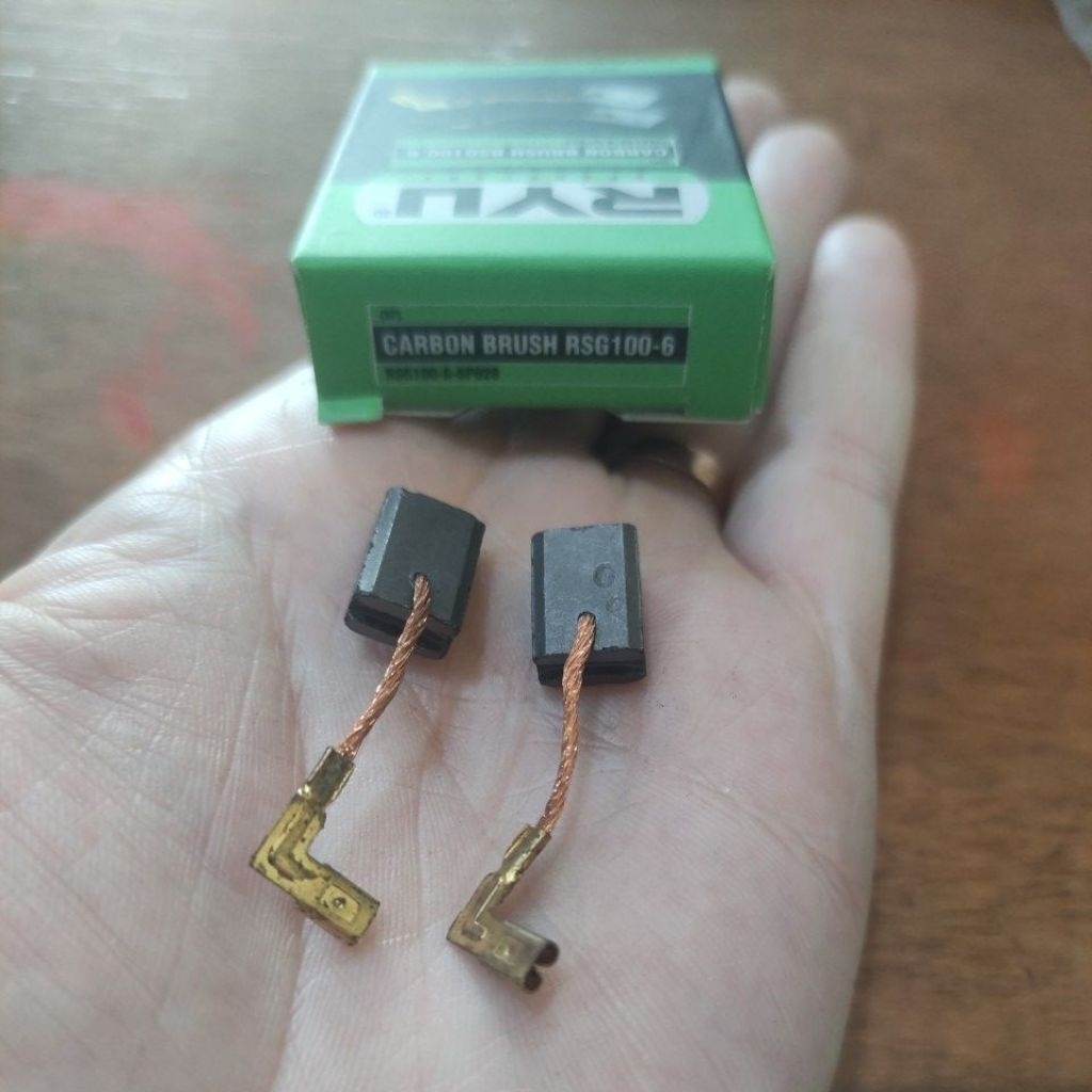 batu arang gerinda ryu RSG 100-3/ RSG 100-6 asli / carbon brush gerinda ryu asli RSG 100-3 / RSG 100