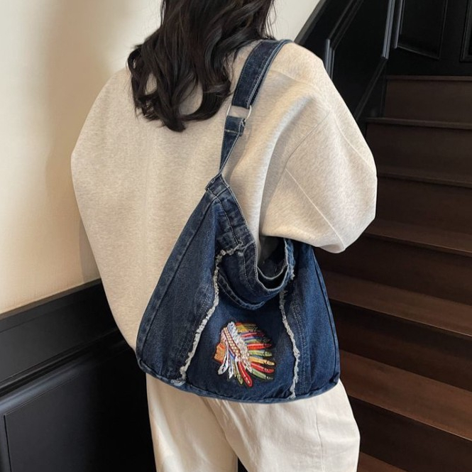 Tas Wanita Fashion Baru 2025 Tas Bahu Denim Tas Tote Kapasitas Besar Terlihat Tinggi Tas Selempang D