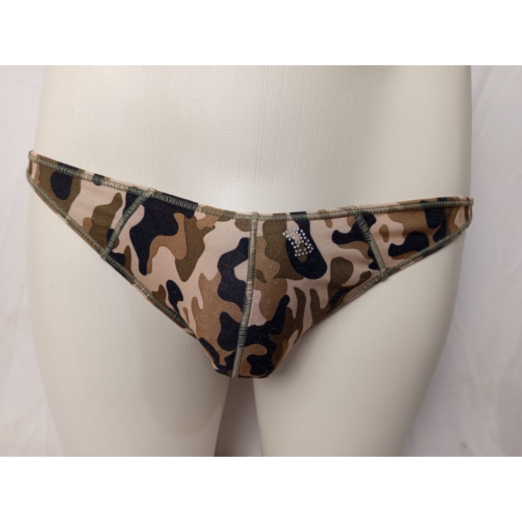 Bikini Motif Army