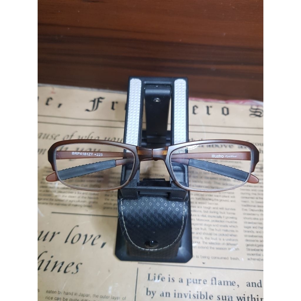FRAME KACAMATA LIPAT MODEL ILLUSTRO EYEWEAR UNIT MULUS