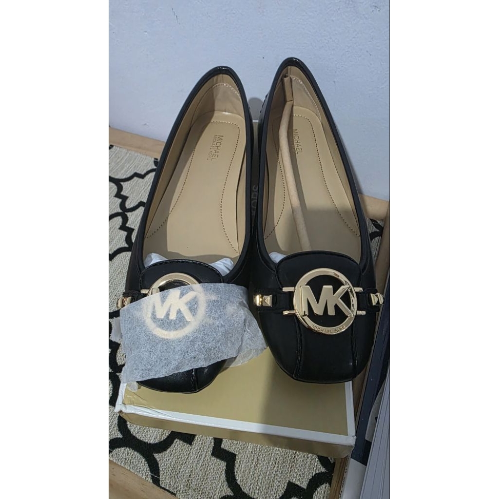 MK Fulton Black Size 9 piel