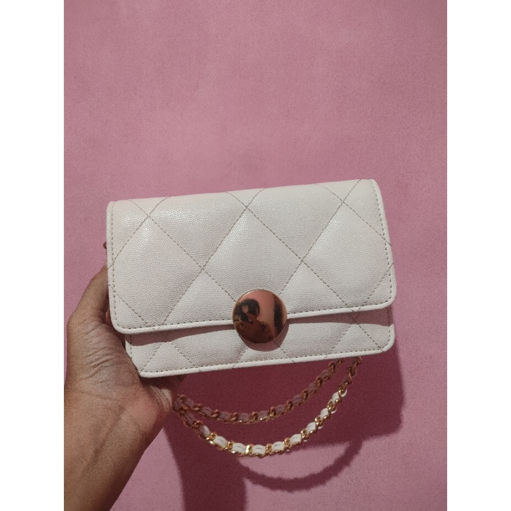 Preloved Sling Bag Merche