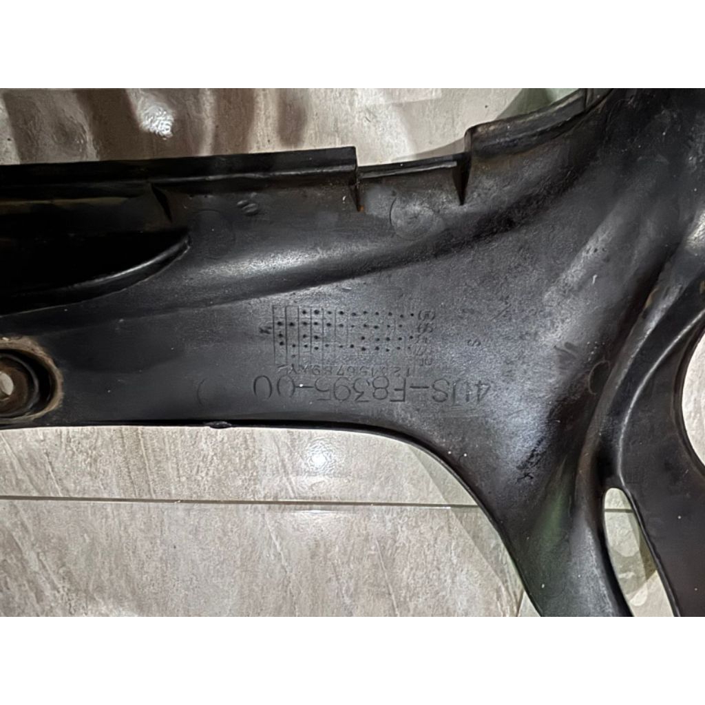 Sayap Dek Tebeng Dalam YAMAHA FIZ R, FIZ KANAN ORIGINAL COPOTAN