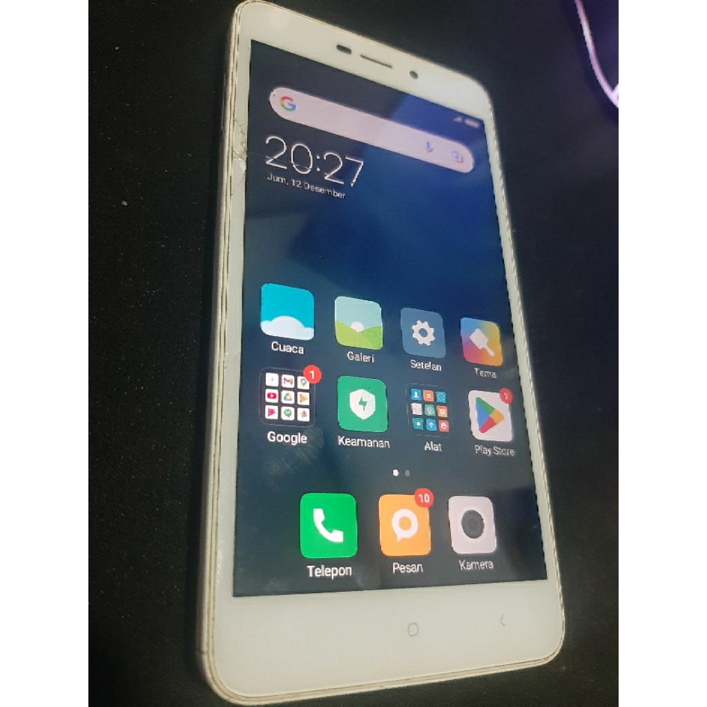 Xiaomi Redmi 4a Minus Layar Retak Lainnya Normal Siap Pakai