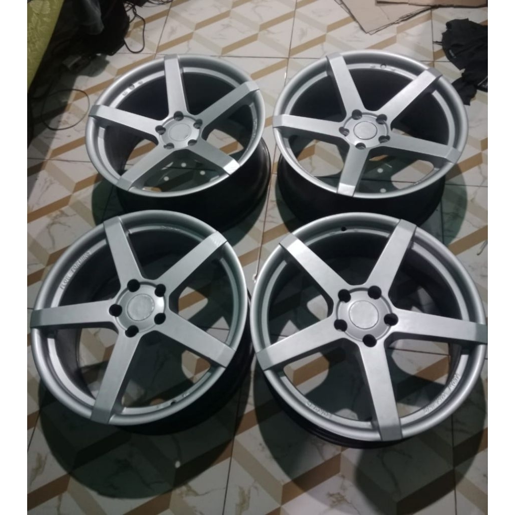 VOSSEN gen 1 PcD 5x114 R18