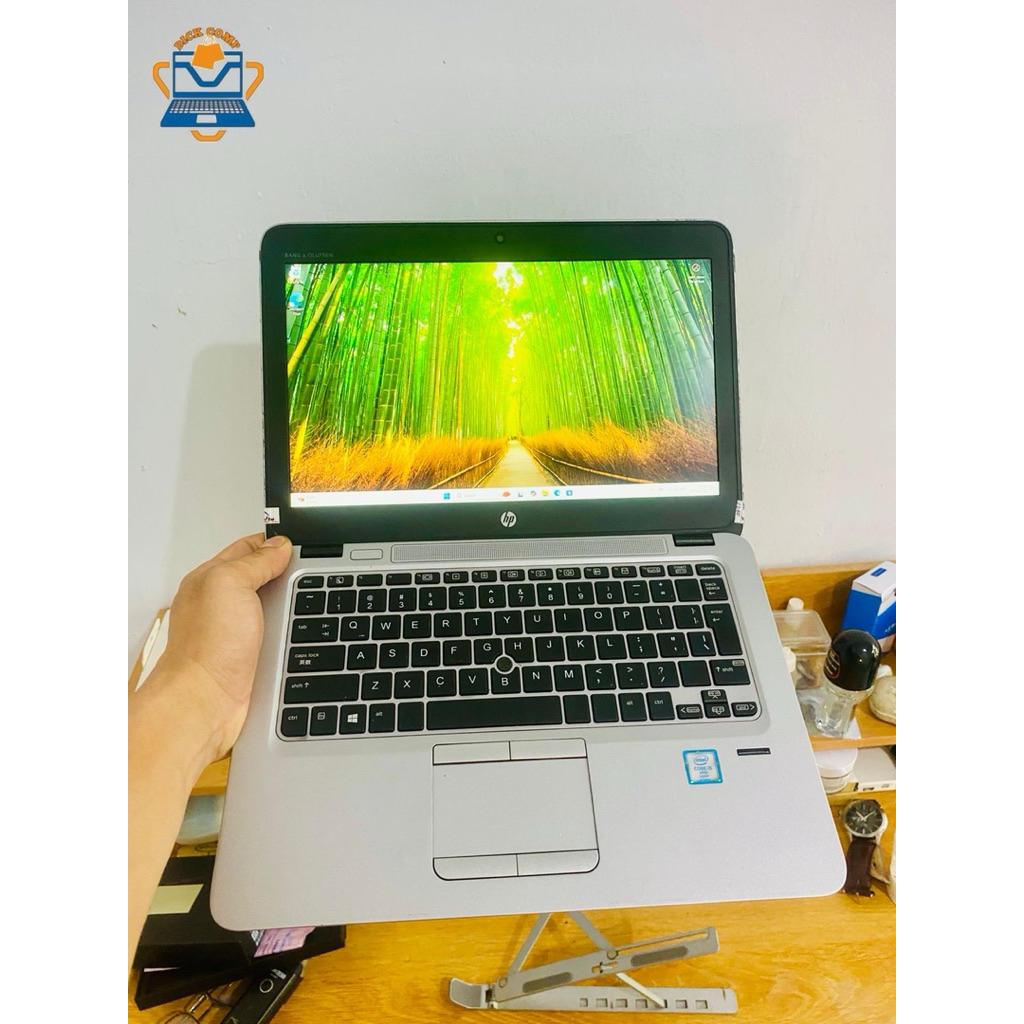 HP EliteBook 820 G3. core i5 gen 6. ram 8/500+128gb ssd. normal