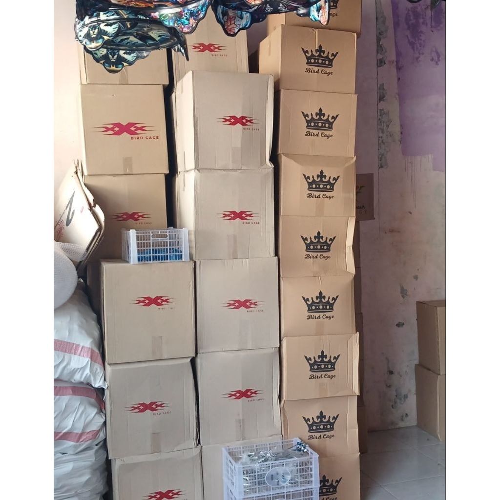 sangkar Lovebird 1 dus / 1 box isi 10pcs a bird
