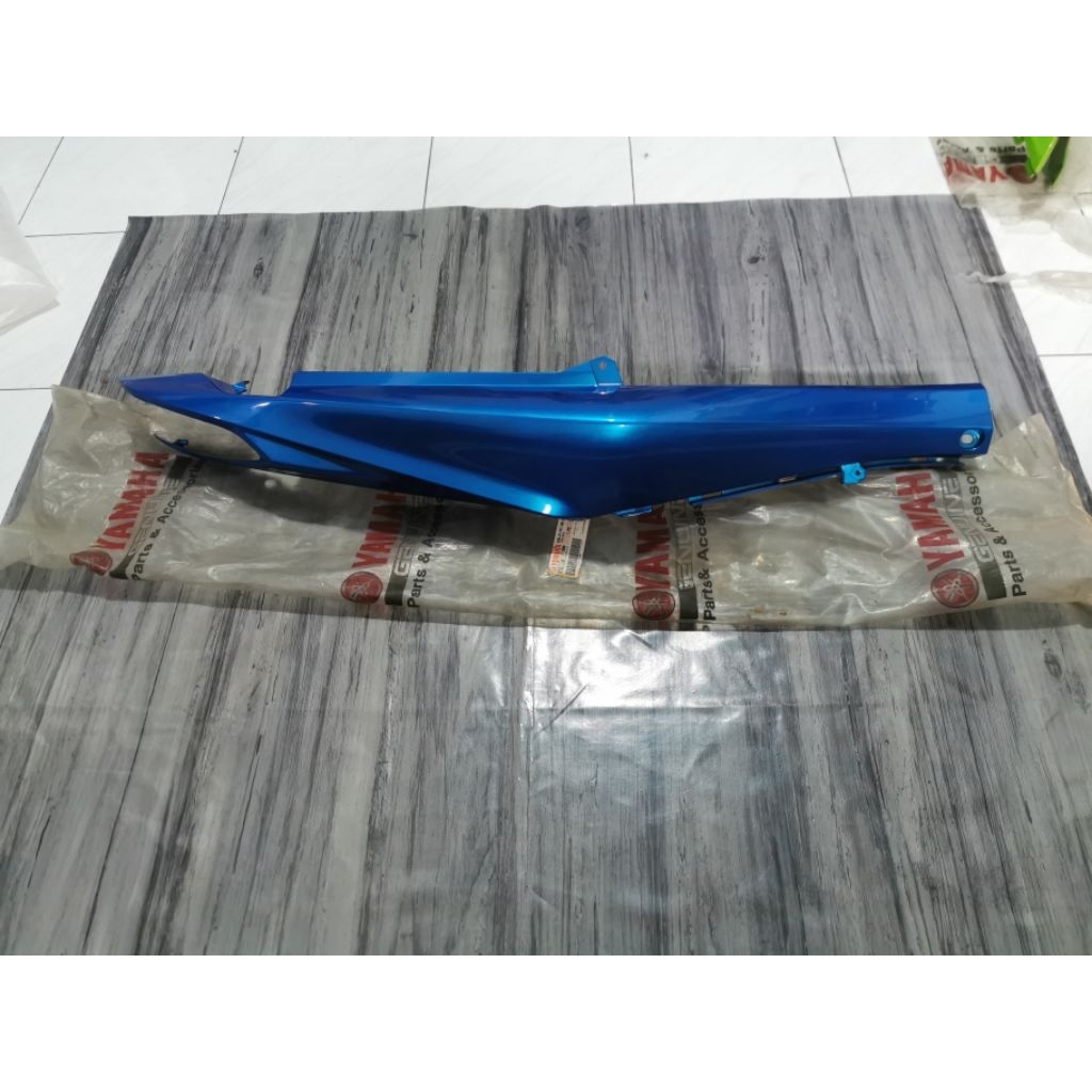 Cover Body Bodi Kanan Jupiter Z Robot Biru Original Yamaha 31B