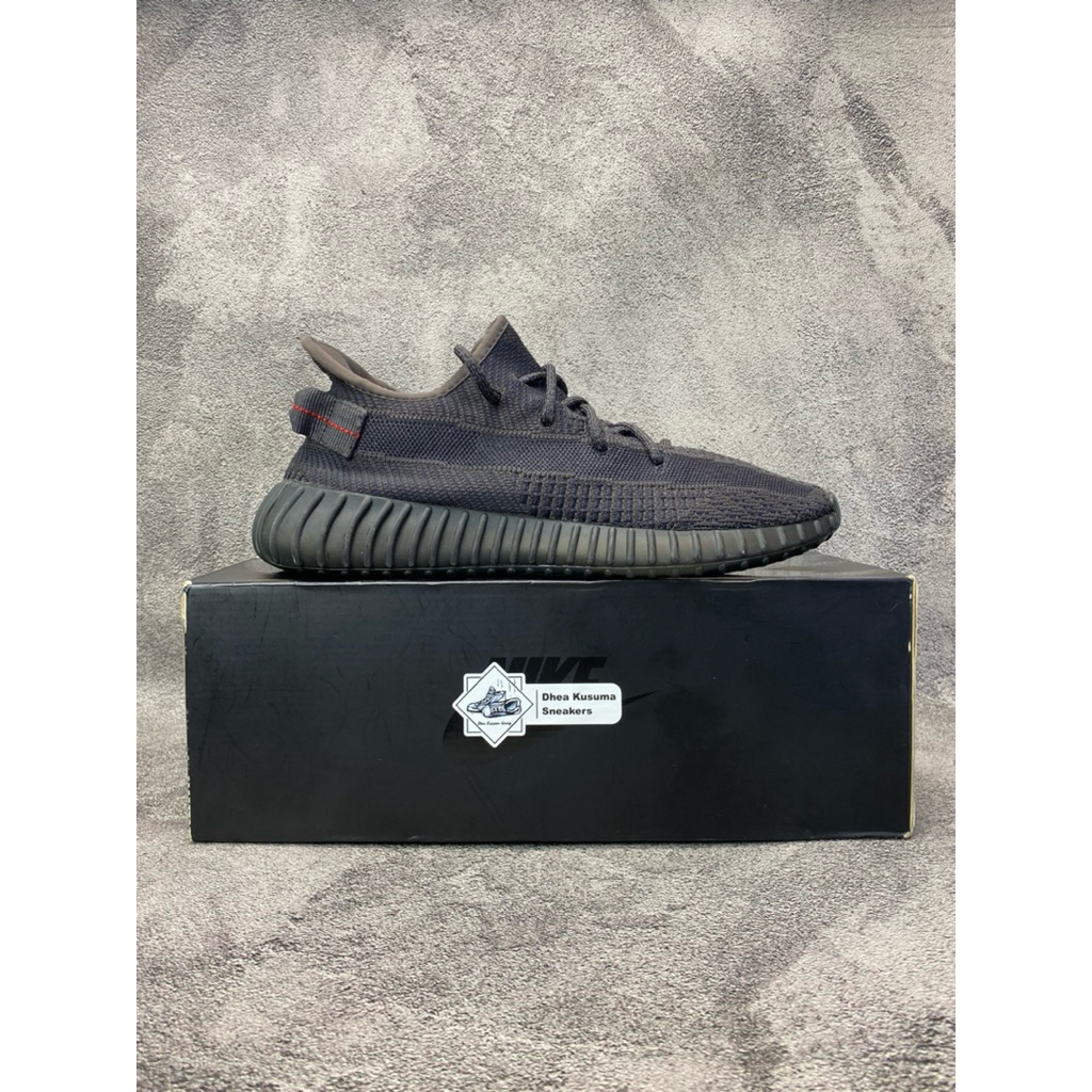 Sepatu Second Adidas Yeezy Boost 350 V2 Static Black  Size 44  Original Guarantee 100%