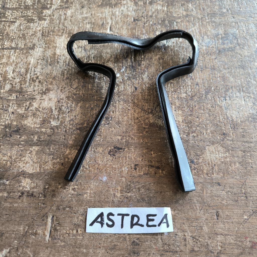 Karet Windshield Visor Honda Astrea 800 High Quality