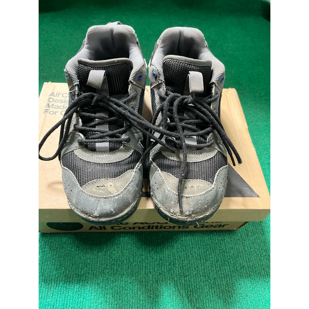 sepatu Nike acg rongbuk