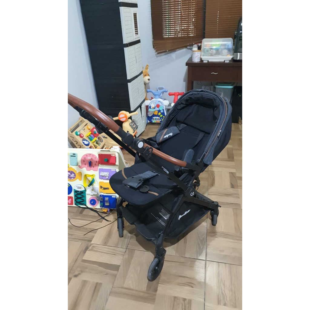 Preloved Stroller Cocolatte Verzza 4 x 4