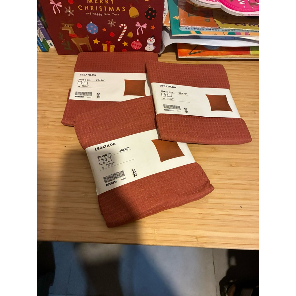 sarung bantal sofa IKEA